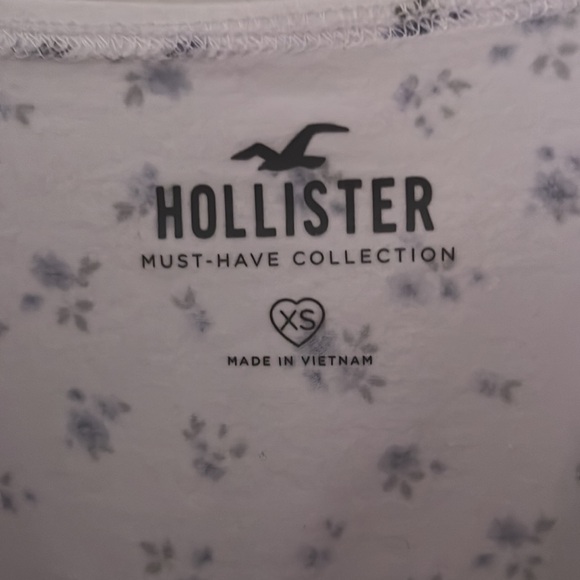 Hollister Top - Picture 2 of 2